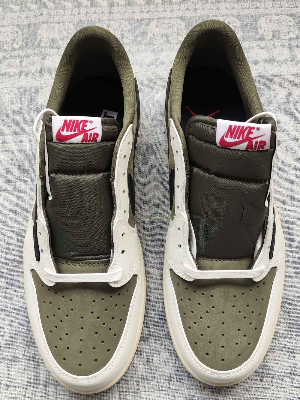Travis Scott Men's Sneakers in Olive Green & White with Pink Tongue Logo - Picture 4 of 8